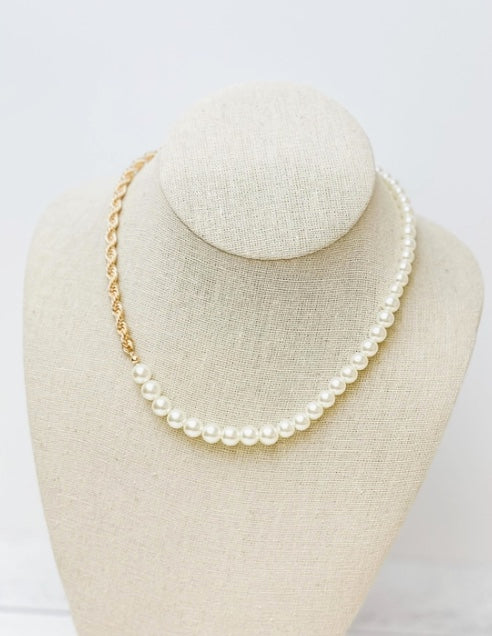 Pearl and gold rope chain necklace
